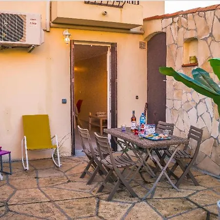 4 Etoiles Dans La Maison Du Bonheur